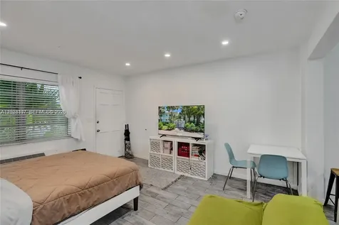 911 Meridian Avenue Miami Beach FL 33139
