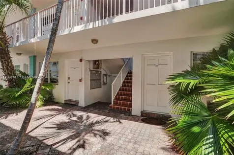 911 Meridian Avenue Miami Beach FL 33139
