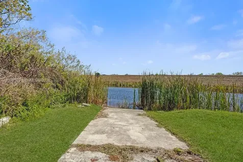 1421 NE Us Highway 441 Okeechobee FL 34974