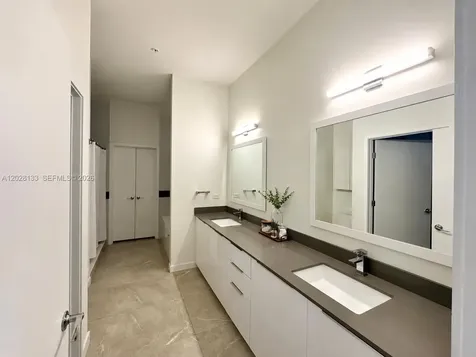 999 SW 1st Avenue Miami FL 33130