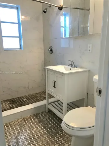 7135 Rue Granville Miami Beach FL 33141