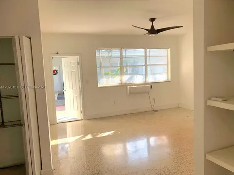 7135 Rue Granville Miami Beach FL 33141