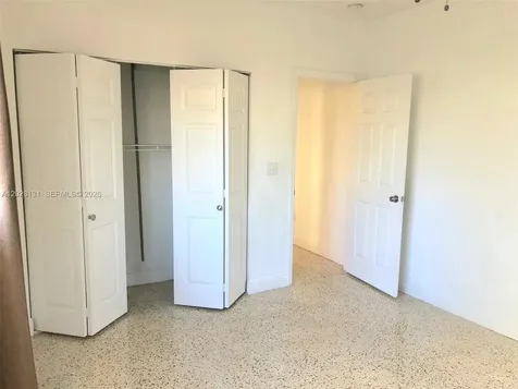 7135 Rue Granville Miami Beach FL 33141