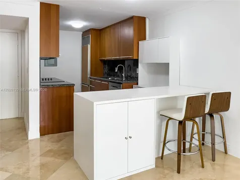 1670 Bay Road Miami Beach FL 33139