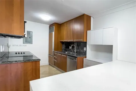 1670 Bay Road Miami Beach FL 33139