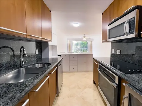 1670 Bay Road Miami Beach FL 33139