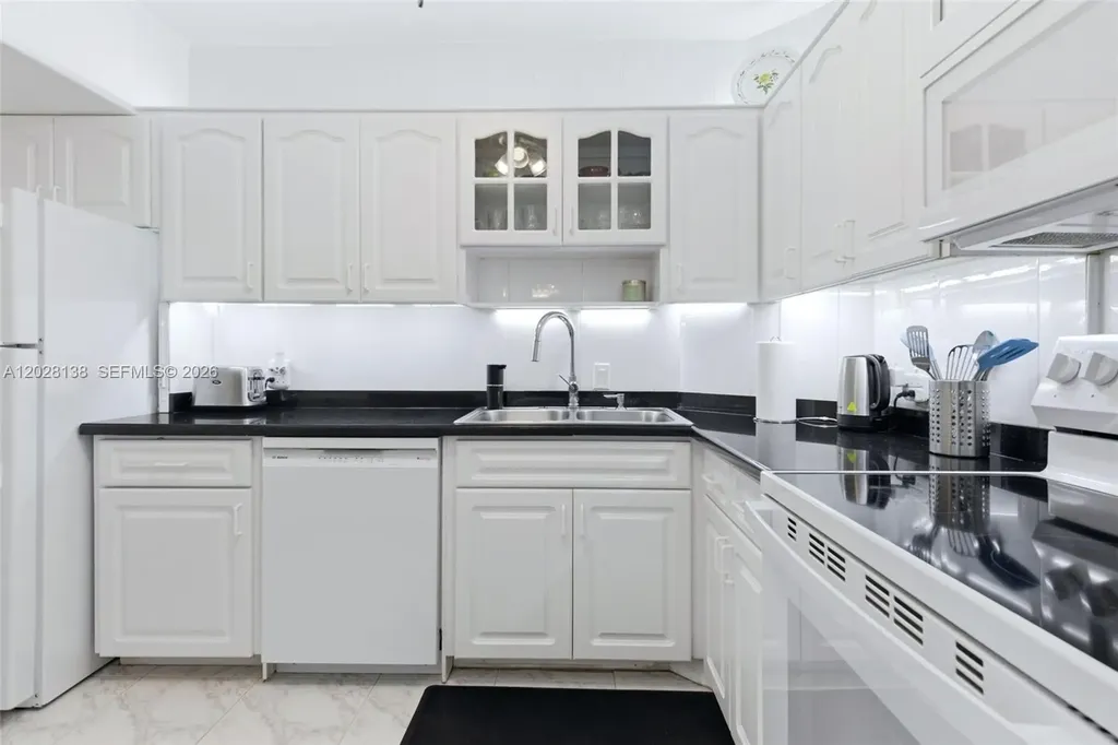 4330 Hillcrest Drive Hollywood FL 33021