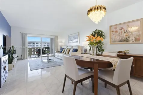 4330 Hillcrest Drive Hollywood FL 33021