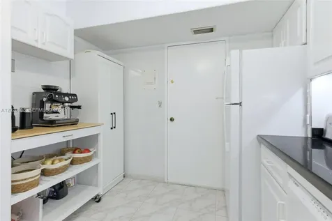 4330 Hillcrest Drive Hollywood FL 33021
