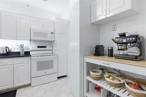 4330 Hillcrest Drive Hollywood FL 33021