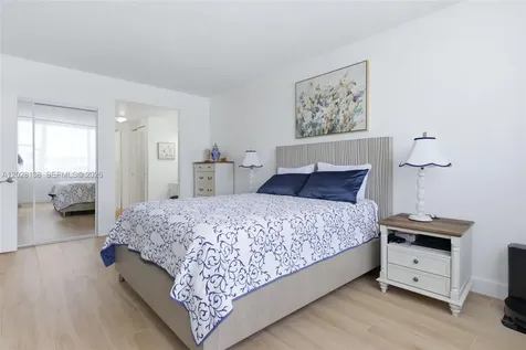 4330 Hillcrest Drive Hollywood FL 33021
