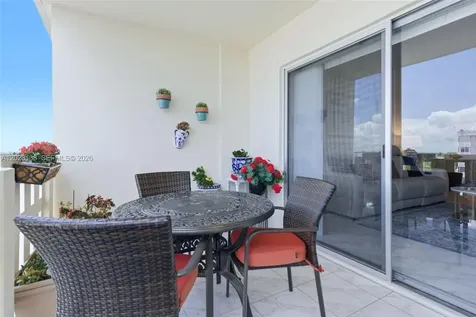 4330 Hillcrest Drive Hollywood FL 33021