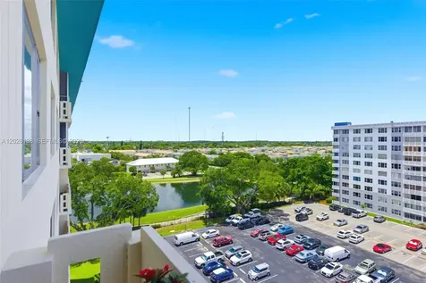 4330 Hillcrest Drive Hollywood FL 33021