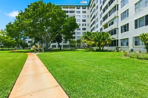 4330 Hillcrest Drive Hollywood FL 33021