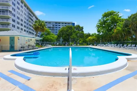 4330 Hillcrest Drive Hollywood FL 33021