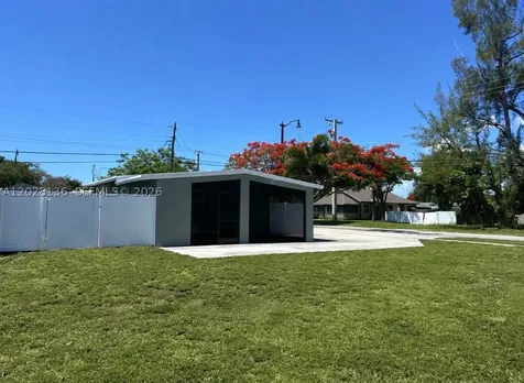810 NE 3rd Avenue Pompano Beach FL 33060