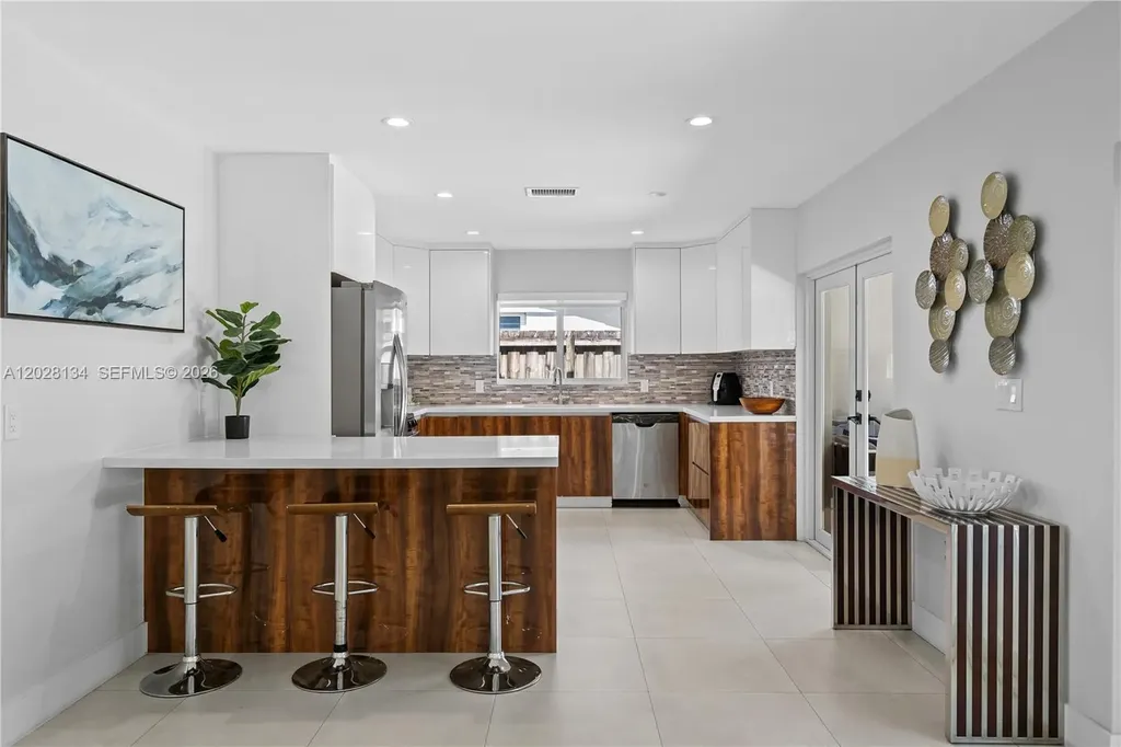 1329 Funston Hollywood FL 33019