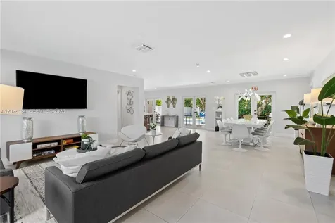 1329 Funston Hollywood FL 33019