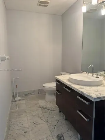253 NE 2nd Street Miami FL 33132