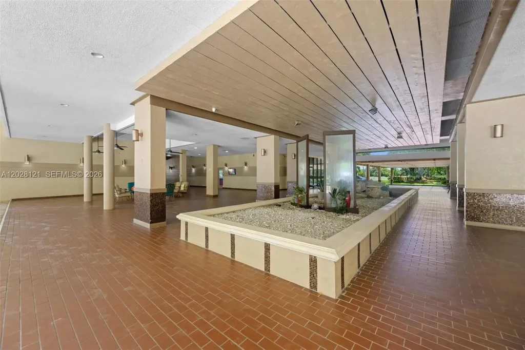 2804 N 46th Avenue Hollywood FL 33021