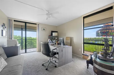 2804 N 46th Avenue Hollywood FL 33021