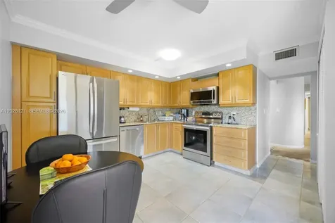 2804 N 46th Avenue Hollywood FL 33021