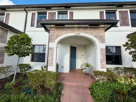 11445 W 33rd Lane Hialeah FL 33018