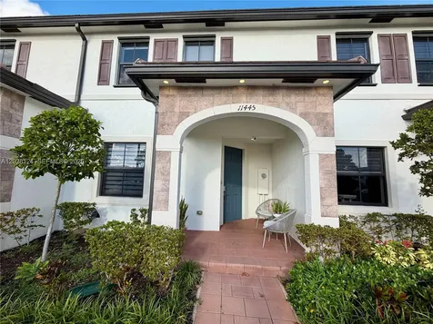 11445 W 33rd Lane Hialeah FL 33018