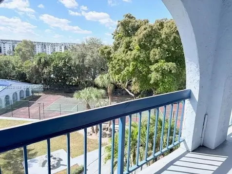 9460 Fontainebleau Boulevard Miami FL 33172