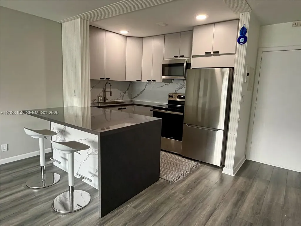 1520 Mckinley Street Hollywood FL 33020