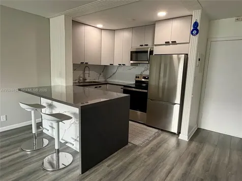 1520 Mckinley Street Hollywood FL 33020