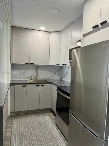 1520 Mckinley Street Hollywood FL 33020