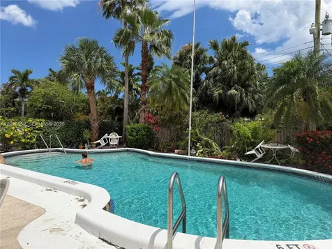 1520 Mckinley Street Hollywood FL 33020