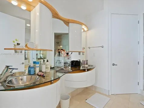 18101 Collins Avenue Sunny Isles Beach FL 33160