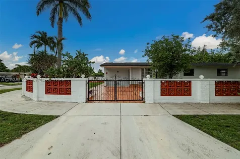 790 W 73rd Place Hialeah FL 33014