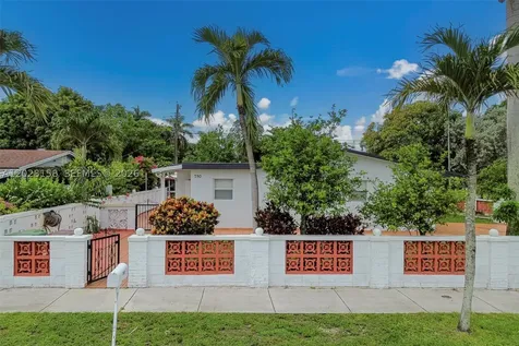 790 W 73rd Place Hialeah FL 33014