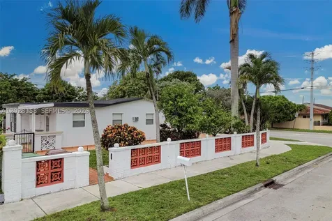 790 W 73rd Place Hialeah FL 33014