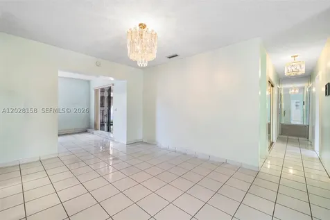 790 W 73rd Place Hialeah FL 33014