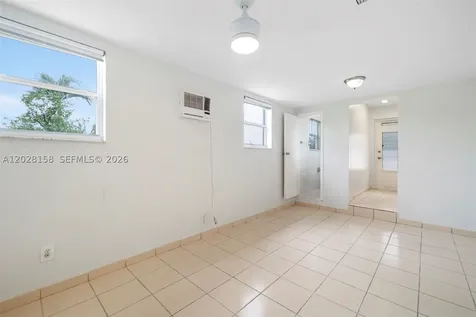 790 W 73rd Place Hialeah FL 33014