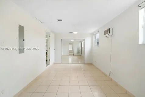 790 W 73rd Place Hialeah FL 33014