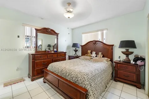 790 W 73rd Place Hialeah FL 33014