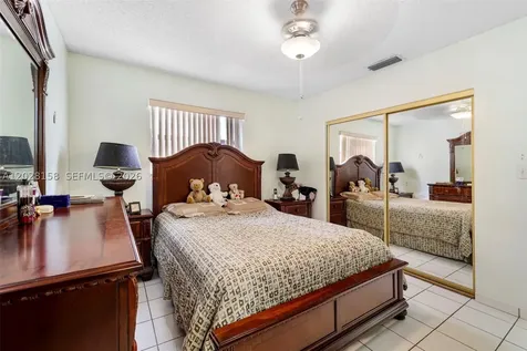 790 W 73rd Place Hialeah FL 33014