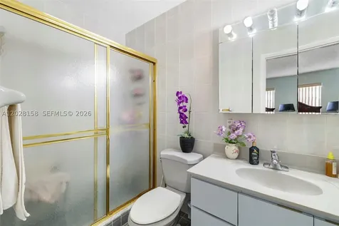 790 W 73rd Place Hialeah FL 33014