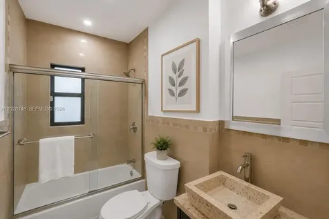 549 NE 12th Avenue Fort Lauderdale FL 33301