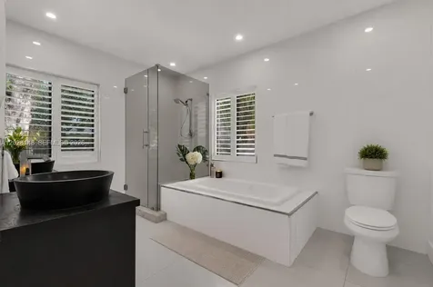 549 NE 12th Avenue Fort Lauderdale FL 33301