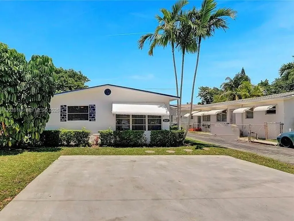 2627 Lincoln Street Hollywood FL 33020