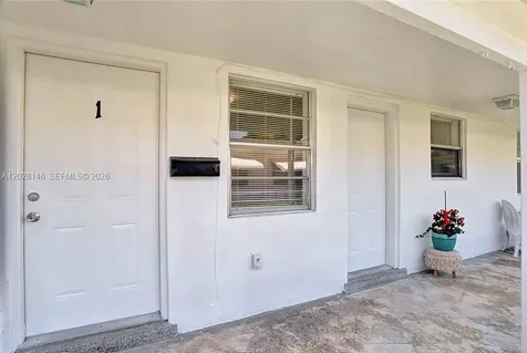 2627 Lincoln Street Hollywood FL 33020