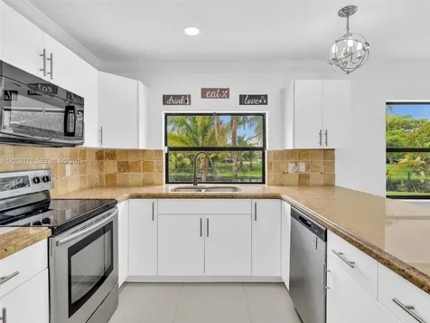 11980 S Aviary Drive Cooper City FL 33026