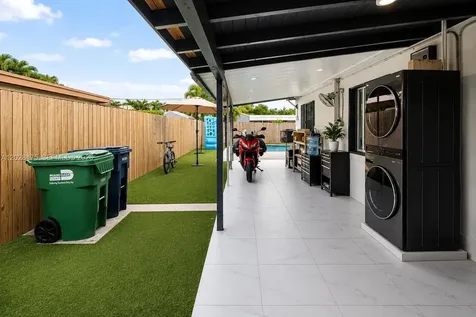 10730 SW 52nd Terrace Miami FL 33165