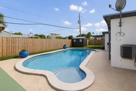 10730 SW 52nd Terrace Miami FL 33165